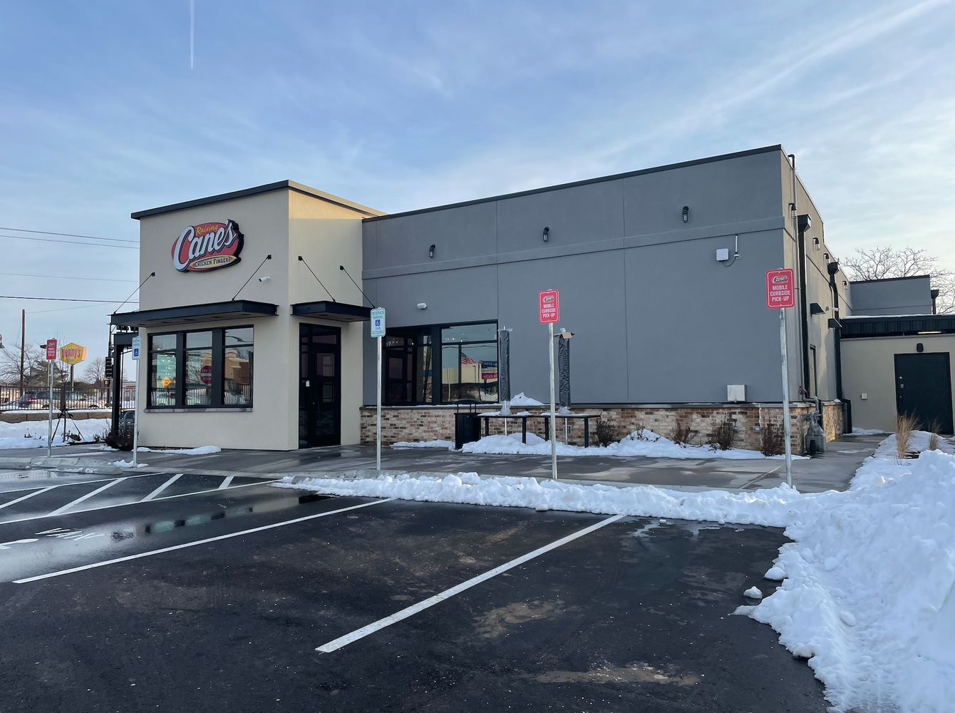 Raising Cane's Chicken Fingers: 3065 White Bear Ave N, Maplewood, MN 55109